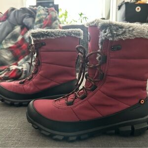 Bogs Women's Burgundy Winter Boots with Faux Fur